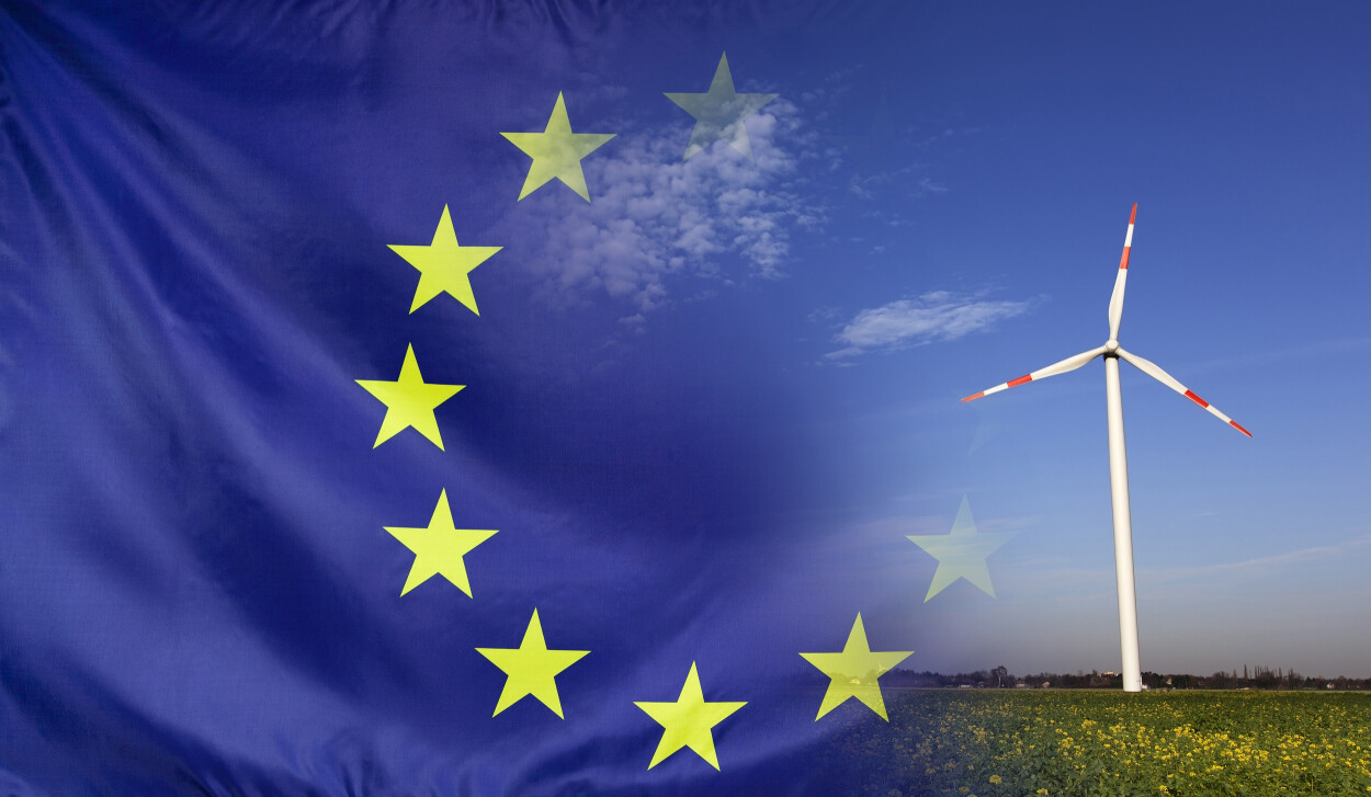 Fotocollage aus Europaflagge und Landschaft mit einem Windrad