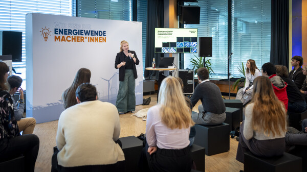 Das Nachwuchsforum rückt Jobchancen der Windenergie ins Blickfeld der Politik.