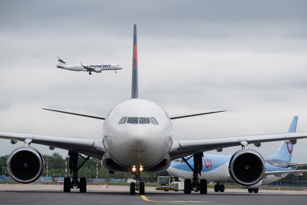 Hohe Kerosinpreise sind laut EU-Kommission kein außergewöhnlicher Umstand: Fluggäste müssen bei Flugstreichungen entschädigt werden.