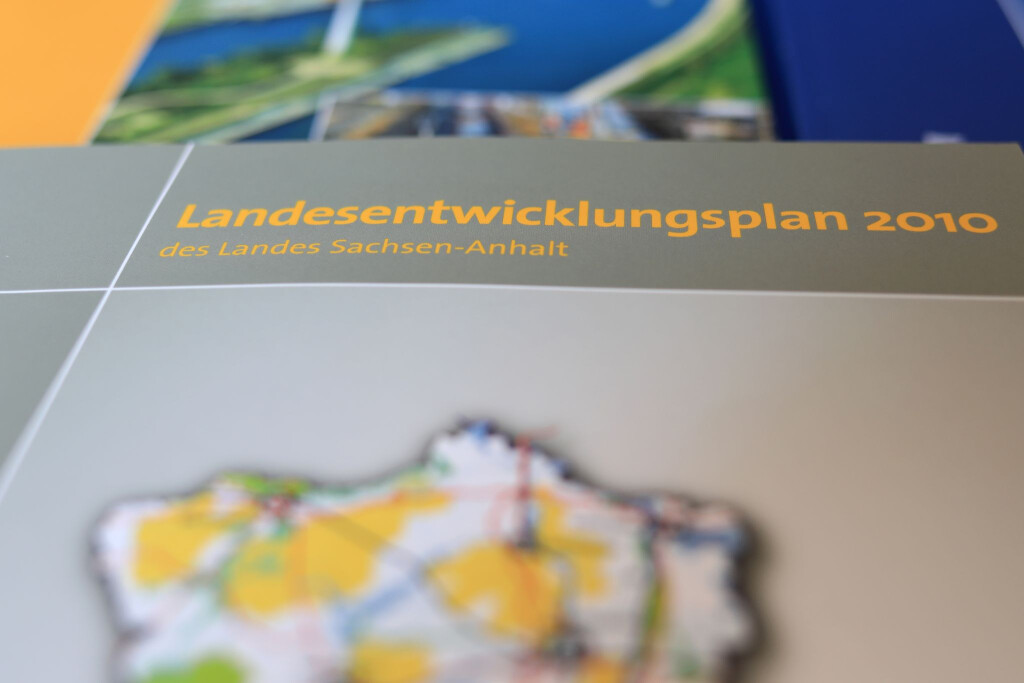 Die Neufassung des Landesentwicklungsplans soll regeln, wofür Flächen im Land künftig vorgesehen sind – etwa für Energieversorgung, Verkehr oder Wirtschaft. (Archivbild)