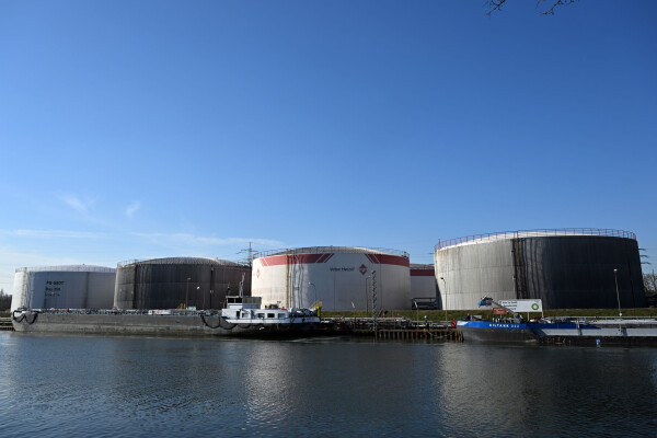 Ihre strategischen Ölreserven geben Volkswirtschaften jeweils in Krisensituationen frei, um den Ölmarkt zu stabilisieren oder auf Versorgungsengpässe zu reagieren. (Archivbild)