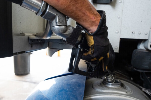 Die Polizei nennt die gestohlene Menge an Diesel ungewöhnlich hoch.(Symbolbild)