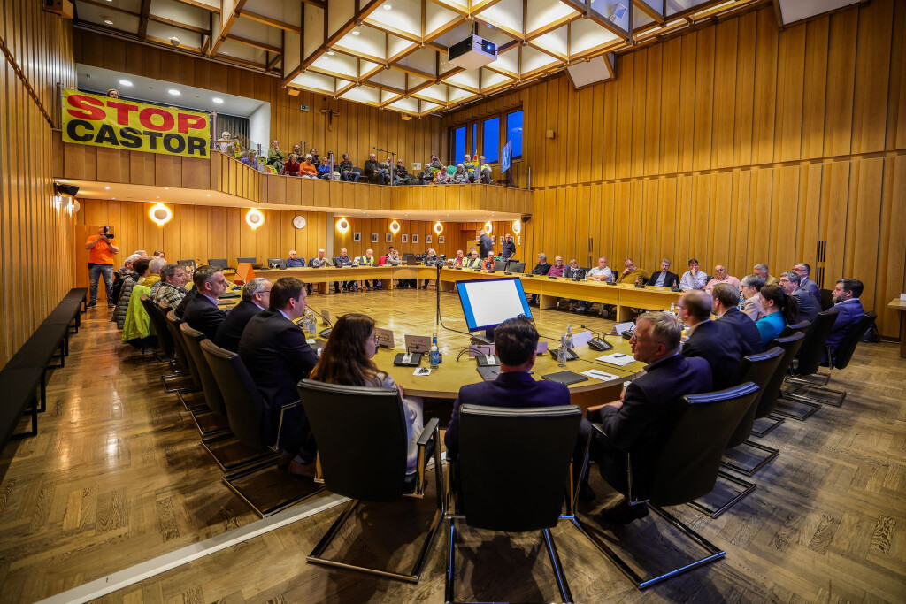 Im Rathaus der Stadt Ahaus haben sich Verantwortliche verschiedener Behörden den Fragen der Bürger gestellt.