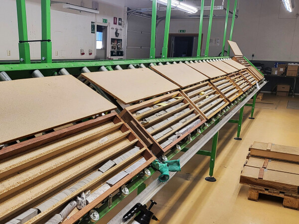 Gesteinsproben aus Hessen werden in einem Spezialinstitut in Schweden analysiert.