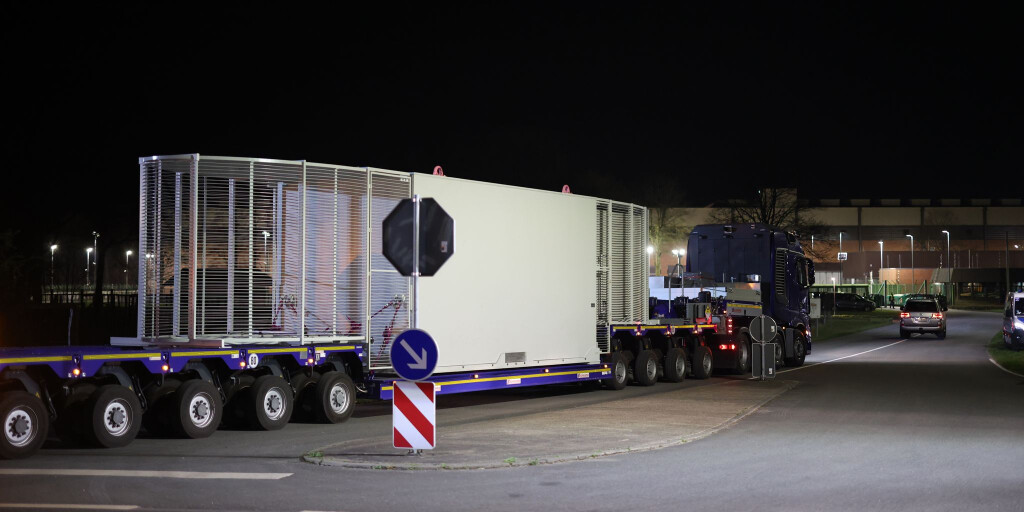 Mehr als 150 Castor-Behälter müssen noch von Jülich nach Ahaus verlagert werden