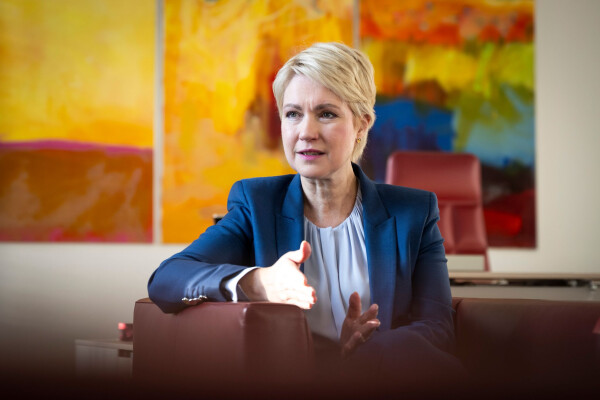 Ministerpräsidentin Manuela Schwesig (SPD) lehnt Sozialkürzungen ab. (Archivfoto)