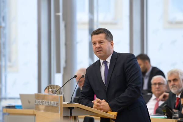 «Es wird nicht ab morgen da Lithium-Abbau in der Altmark möglich sein», sagt Wirtschaftsminister Sven Schulze (CDU).