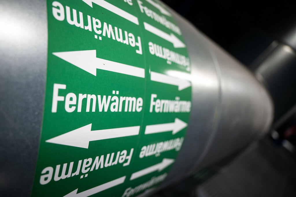 Das Netz von Leitungen, die Fernwärme transportieren, wird in Frankfurt weiter ausgebaut. (Symbolbild)