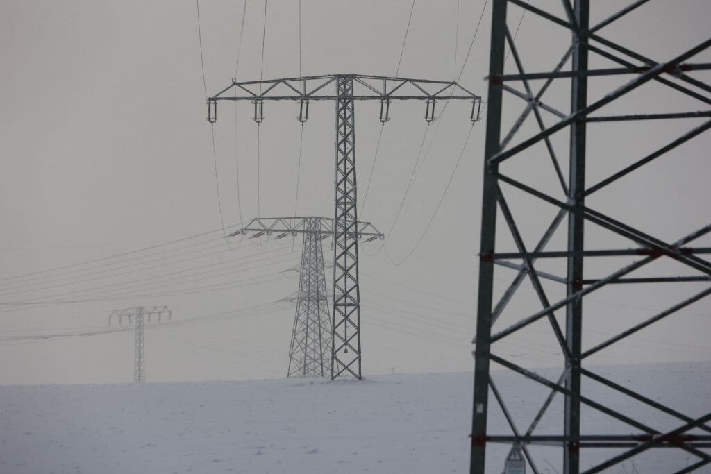 Der Energieversorger Wemag verstärkt die Bereitschaft wegen des Winterwetters.