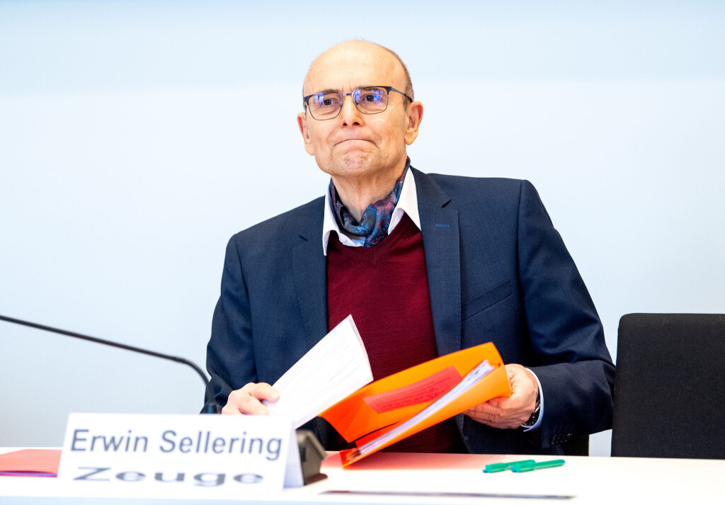 Mehr als drei Jahre lang stand Ex-Ministerpräsident Erwin Sellering (SPD) der umstrittenen Klimastiftung MV vor.