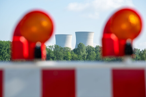 Um das Kraftwerk gilt während der Sprengung ein Sperrbereich. (Archivbild)