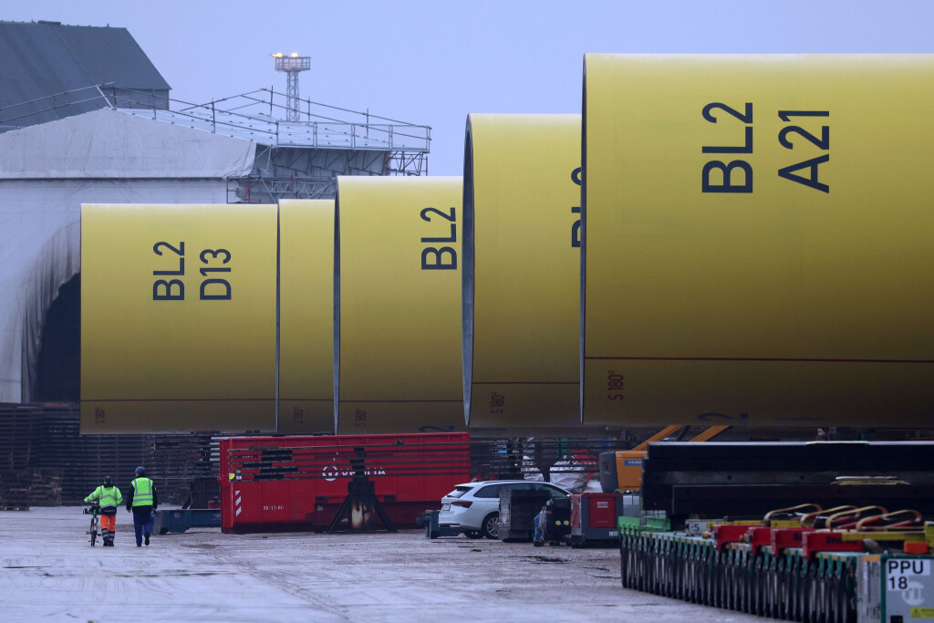 Die Gründungspfähle für Offshore-Windturbinen - sogenannte Monopiles - der Firma EEW SPD werden immer größer.