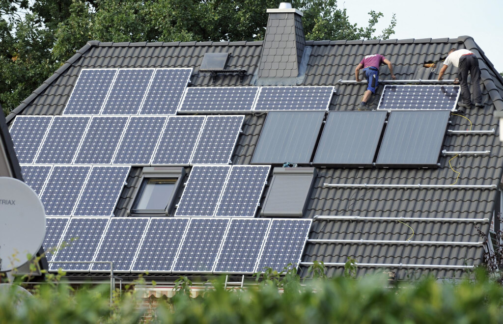 Der Bau von neuen Solaranlagen stockt - vor allem im Privatbereich. (Archivbild)