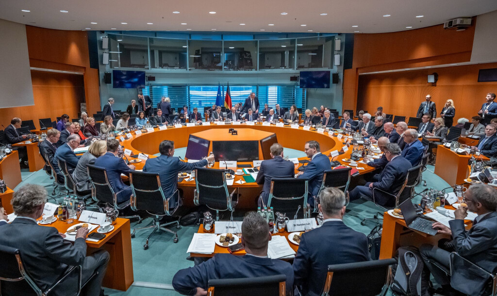 Kanzler Friedrich Merz (CDU) hat eine frühere Ministerpräsidentenkonferenz eröffnet. Ein erneutes Treffen in diesem Format wegen der Energiekrise infolge des Nahost-Konflikts hält Hessens Regierungschef Boris Rhein (CDU) vorerst für unnötig. (Archivbild)