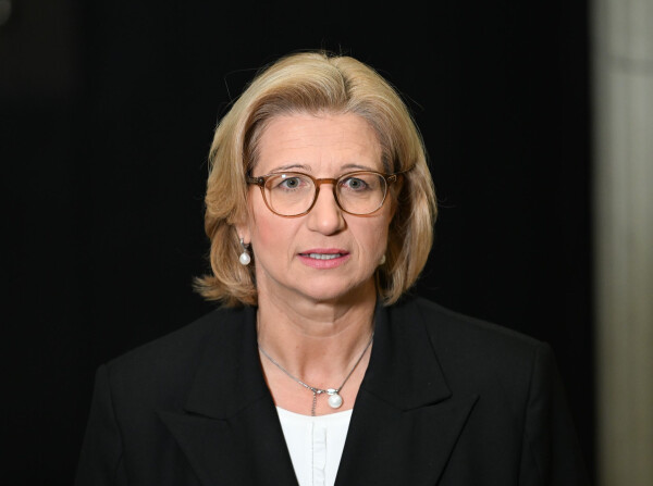 Anke Rehlinger begrüßt die Entlastungen für Autofahrer. (Archivbild)