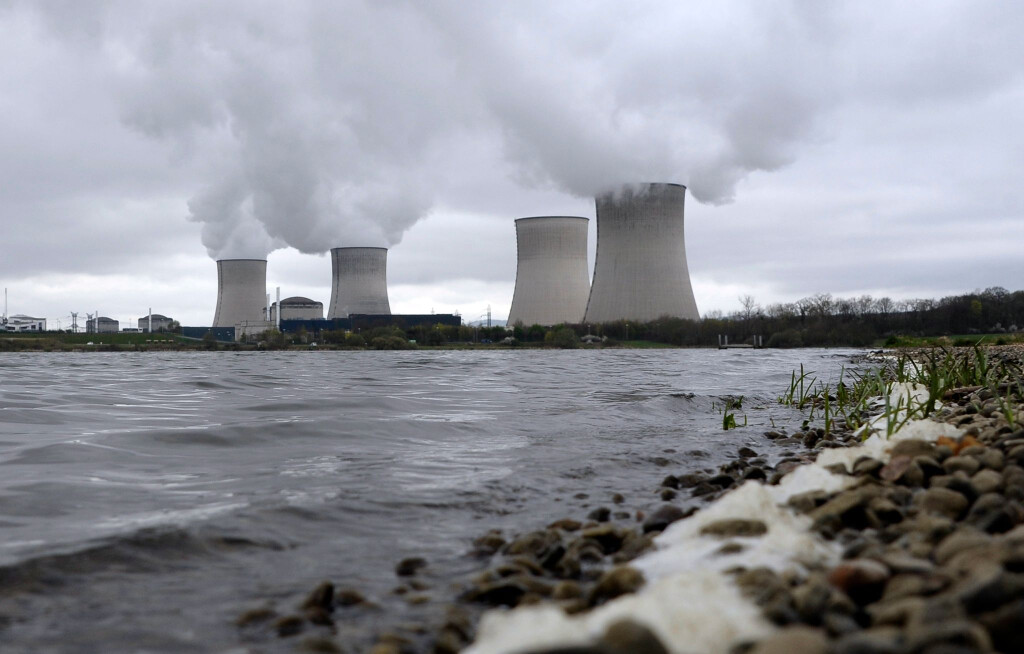 Das Saarland, Rheinland-Pfalz und Luxemburg streben seit längerem eine Stilllegung des Atomkraftwerks an. (Archivbild)