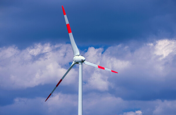 Pläne von Bundeswirtschaftsministerin Reiche, die auch die Windkraft betreffen, kommentiert die IG Metall Küste kritisch. (Symbolbild)