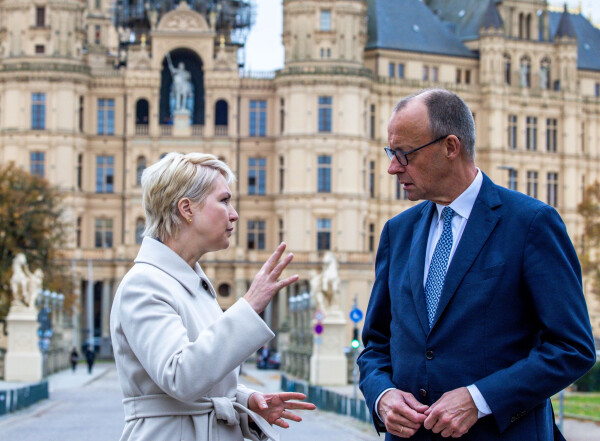 Mecklenburg-Vorpommerns Ministerpräsidentin Schwesig hat vor allem in Fragen der Wirtschaftsbelebung und Senkung der Energiepreise klare Erwartungen an die Bundesregierung. (Archivbild)