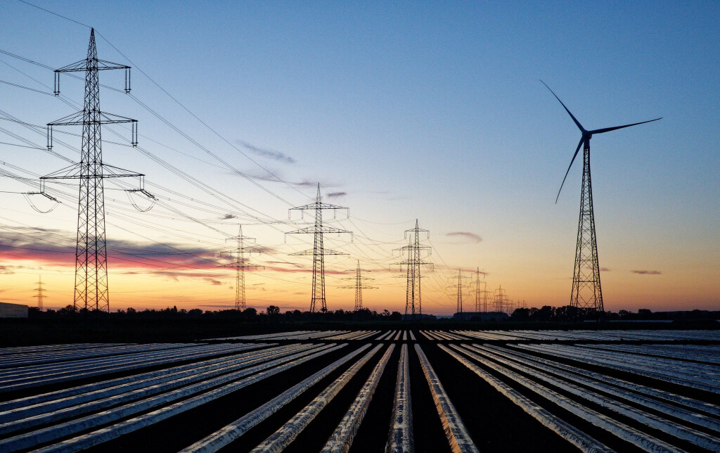 Milliardenteure Entschädigungen für die Abregelung von Wind- und Solaranlagen sollen nach einem Gesetzentwurf sinken. (Symbolbild)
