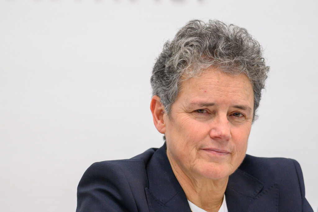 Sachsen-Anhalts Infrastrukturministerin spricht sich für die Erhöhung der Pendlerpauschale aus, um die Menschen angesichts der hohen Spritpreise zu entlasten. (Archivbild)