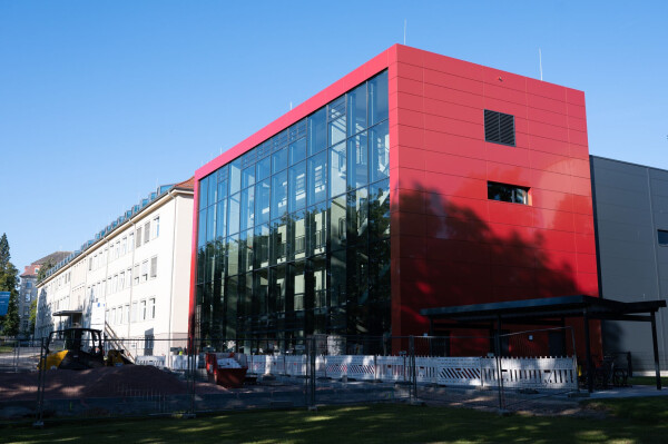 Das Helmholtz-Institut Freiberg für Ressourcentechnologie wird bei mehreren Forschungsprojekten zur Rohstoffversorgung vom Bund gefördert (Archivbild).