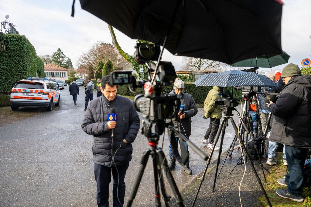 Mehr als drei Stunden verhandeln Vertreter aus Washington und Teheran.