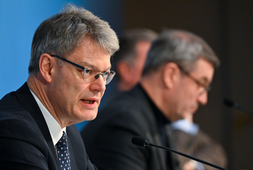 Bundesverkehrsminister Patrick Schnieder brachte auch viel Geld nach Bayern mit.