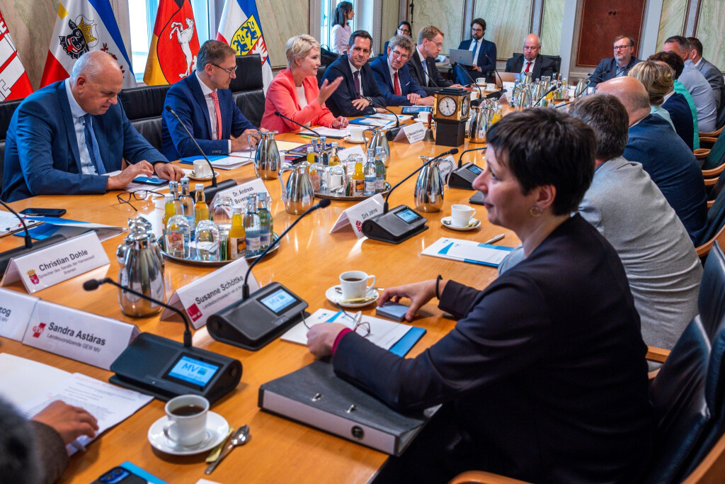 Der Ausbau der Windkraft-Nutzung auf See war zentrales Thema beim Treffen der norddeutschen Regierungschefs in Schwerin.