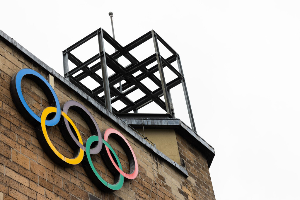 Die Olympischen Ringe hängen schon, aber kommen die Spiele auch nach NRW? (Archivbild)