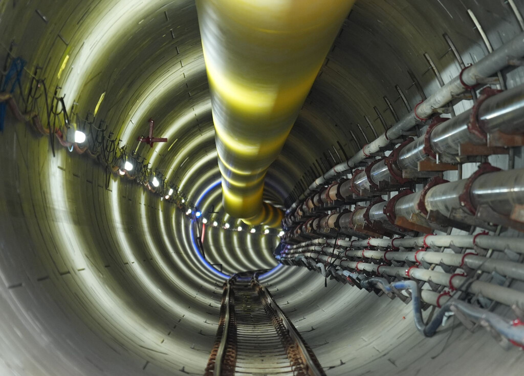 Tennet lässt für die Stromtrasse Suedlink einen 5,2 Kilometer langen Tunnel unter der Elbe errichten.
