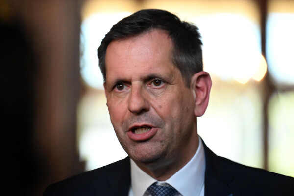 Die Menschen in Deutschland sollen schon bald wieder weniger fürs Tanken bezahlen müssen, fordert Niedersachsens Ministerpräsident Lies.