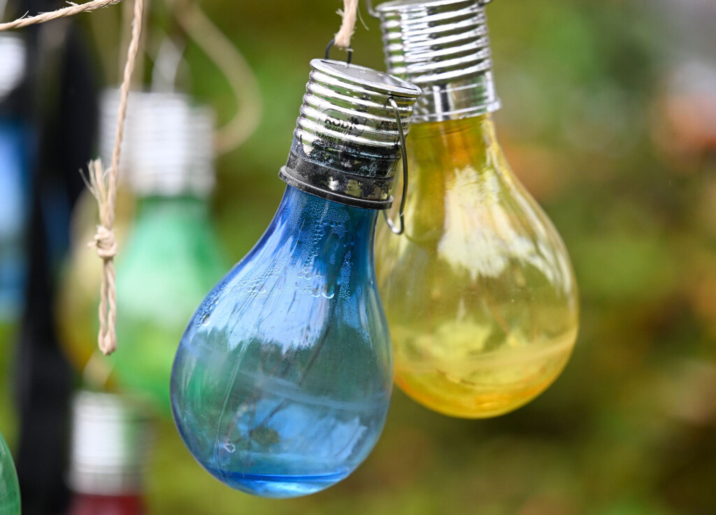 Wer erneuerbare Strom- und Wärmequellen nutzen will, muss nicht auf den Staat warten - kann aber seine Fördertöpfe nutzen. (Symbolbild)