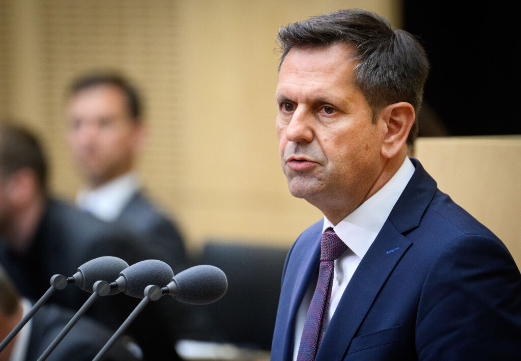 Niedersachsens Ministerpräsident Olaf Lies (SPD) setzt auf die Diversifizierung der Bezugsquellen von Gas. (Archivbild)