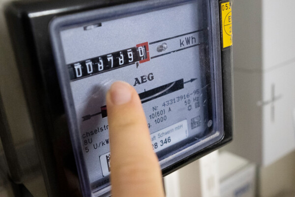 Berlins Regierender Bürgermeister Kai Wegner (CDU) sieht beim Thema Stromsteuer noch Handlungsbedarf. (Symbolbild)