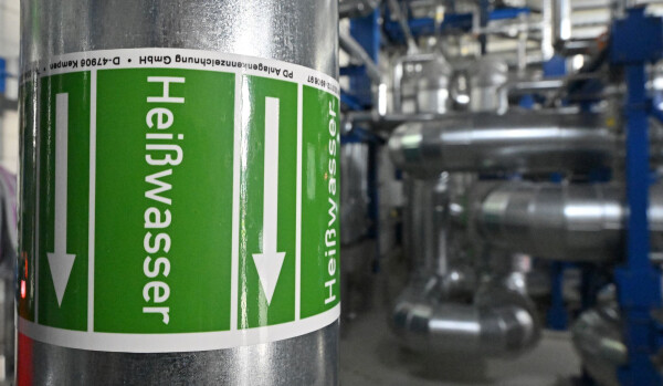Mit der nun in Betrieb genommenen Anlage in Erfurt soll überschüssiger Strom in Wärme umgewandelt werden.