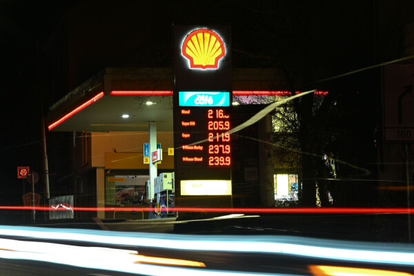 Der Iran-Krieg verteuert Öl und Gas. Die Folgen spüren nicht nur Deutschlands Autofahrer, sondern die gesamte Wirtschaft. (Symbolbild)