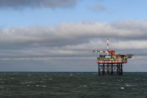 Blick auf eine Bohrinsel des niederländischen Unternehmens One-Dyas in der Nordsee. (Archivbild)