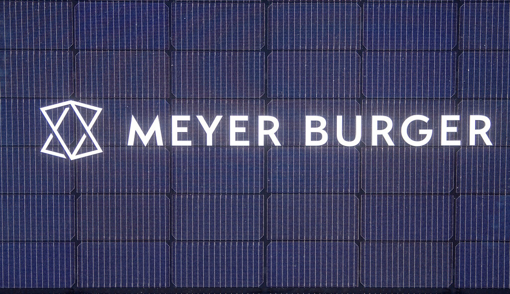 Für Meyer Burger endet der Handel an der Börse im Januar. Rund 900 Beschäftigte an drei deutschen Standorten wurden bereits freigestellt. (Symbolbild)