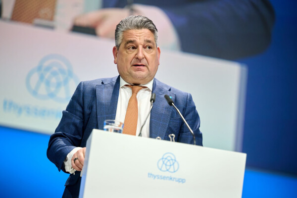 Thyssenkrupp-Chef López wirbt bei den Aktionärinnen und Aktionären für die neue Unternehmensstrategie «Aces 2030».