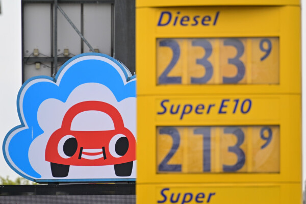 Wie entwickeln sich die Spritpreise nach dem starken Anstieg mit Beginn des Iran-Krieges? Die Bundesregierung hat Entlastungen vereinbart. (Symbolbild)