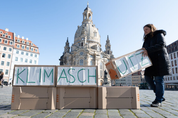 Auch vor einem Jahr wurde in Dresden für besseren Klimaschutz demonstriert. (Archivbild)
