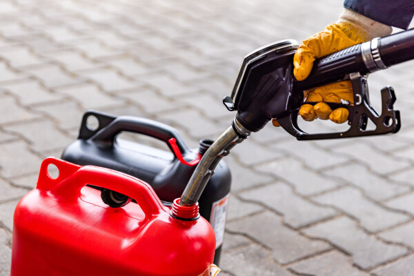 So viel Sprit dürfen Sachsen in der Garage lagern. (Symbolbild)