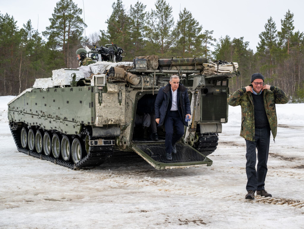 Kanzler Merz und Kanadas Premier gemeinsam bei der Übung «Cold Response».