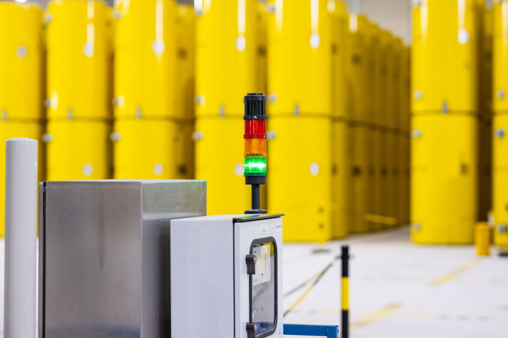 Die Castoren dieser Bauart müssen von Jülich nach Ahaus transportiert werden. (Archivbild)