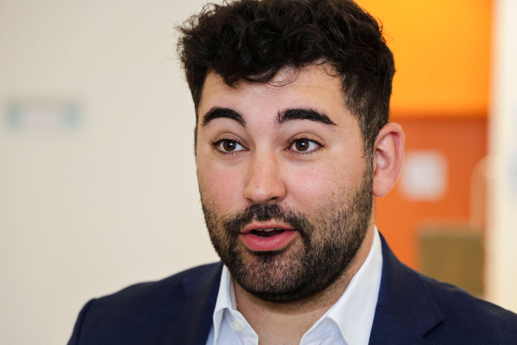 Der SPD-Wirtschaftspolitiker Kianusch Stender kritisiert ein Vorgehen der Landesregierung im Fall Northvolt. (Archivbild)