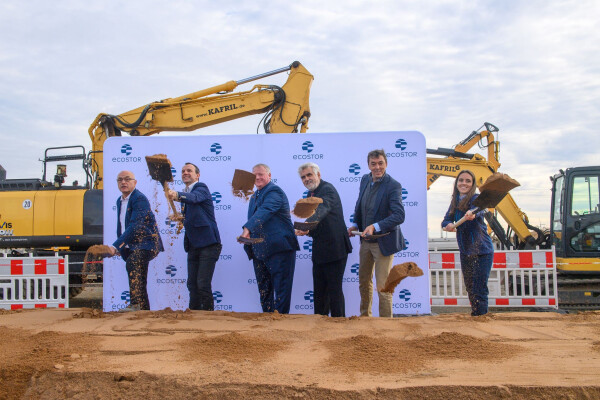 Geplant ist in Förderstedt eine Leistung von 300 Megawatt und eine Speicherkapazität von mehr als 716 Megawattstunden.