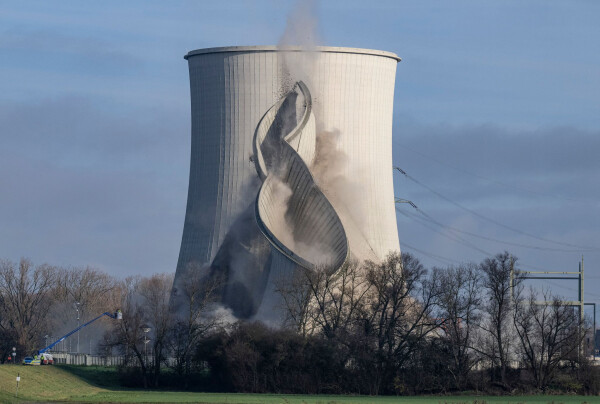 Der dritte Kühlturm ist Geschichte.