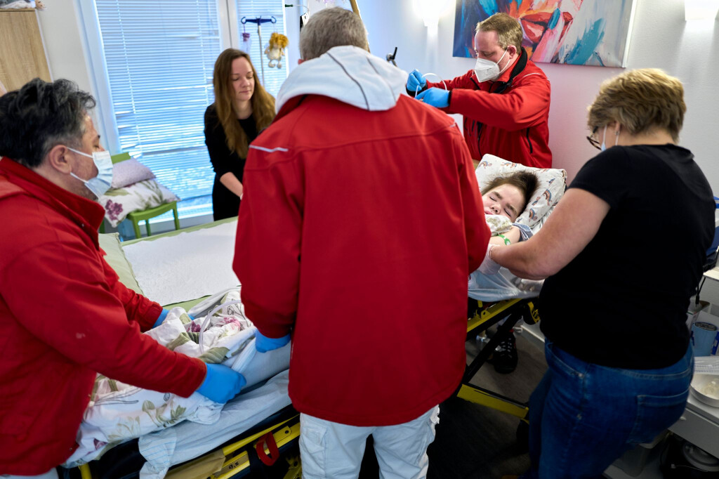 Die Pflegeeinrichtung war vom großflächigen Stromausfall im Südwesten Berlins betroffen, weshalb die Bewohner kurzfristig umziehen mussten.