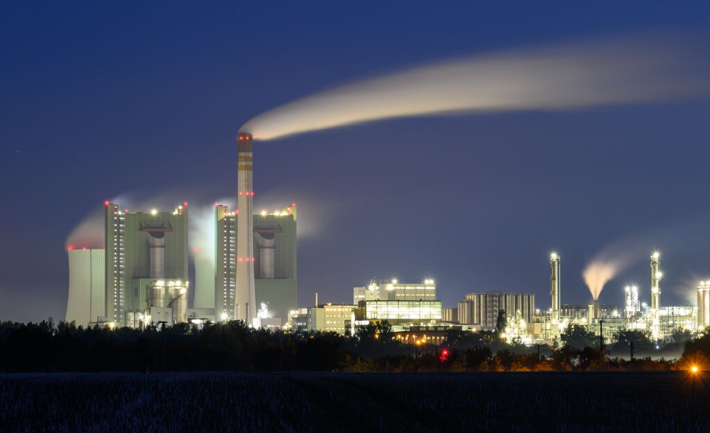 Die Polizei ermittelt nach einem Brand im Kraftwerk Schkopau. (Archivbild)
