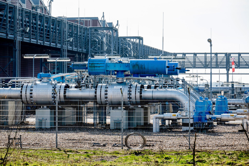 Reduzierte Füllziele für Gasspeicher könnten nach Einschätzung der EU-Kommission den Preisanstieg bremsen. (Archivbild)